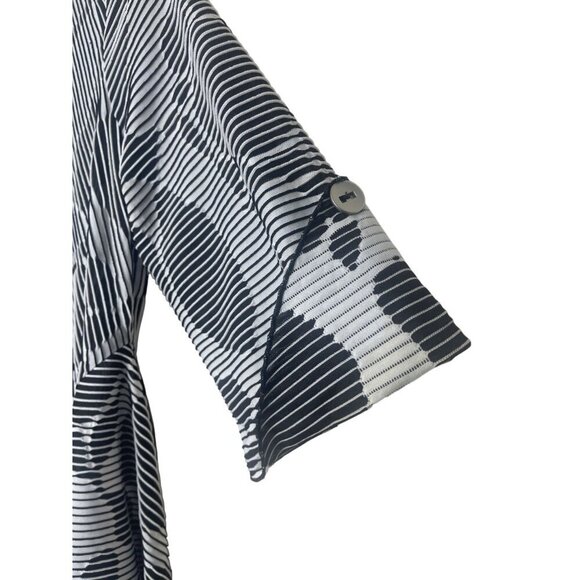 IC By Connie K Size Medium Black Gray Top Button Accent Artsy Made in USA - Picture 3 of 9